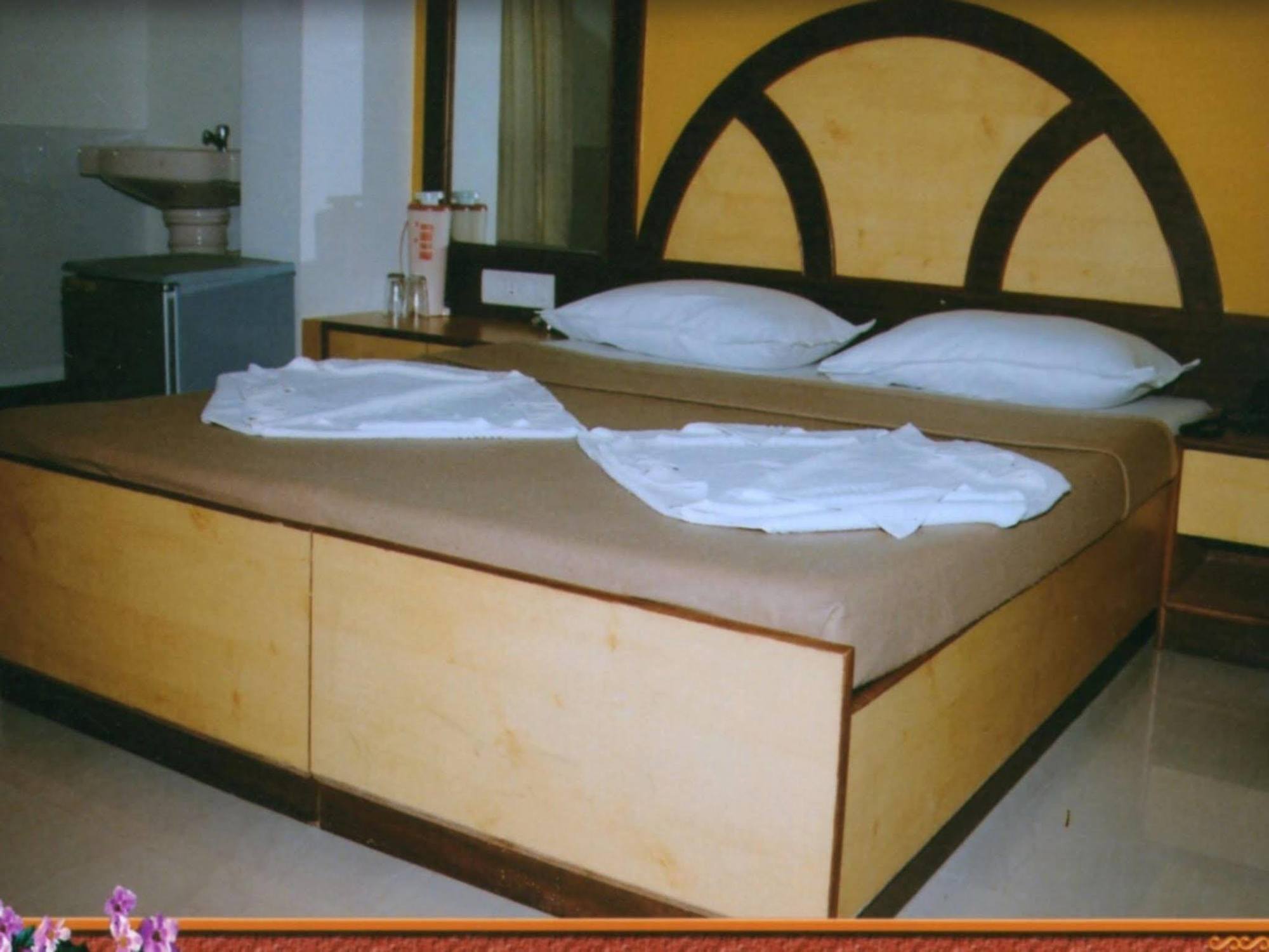 Oyo Hotel Ganga Sagar Near Sri Someshwara Swami Temple Bengalúr Exteriér fotografie